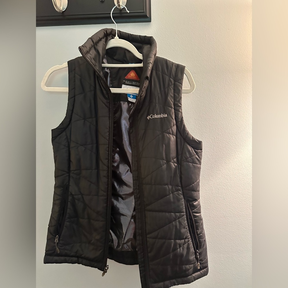 Columbia Black Quilted Puffer Vest